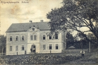 <p>Staré Hraběcí - škola</p>