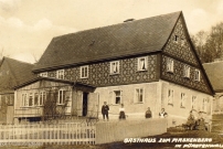 <p>Knížecí - č.p.4, foto cca 1915, dům zachován, původně Hospoda u Hrazeného (Gasthaus zum Pirskenberg) </p>